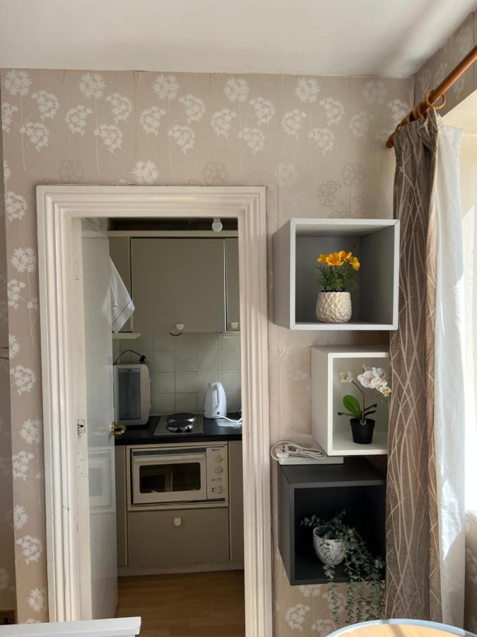 Super Located In South Ken At Chelsea Cloister * Londra